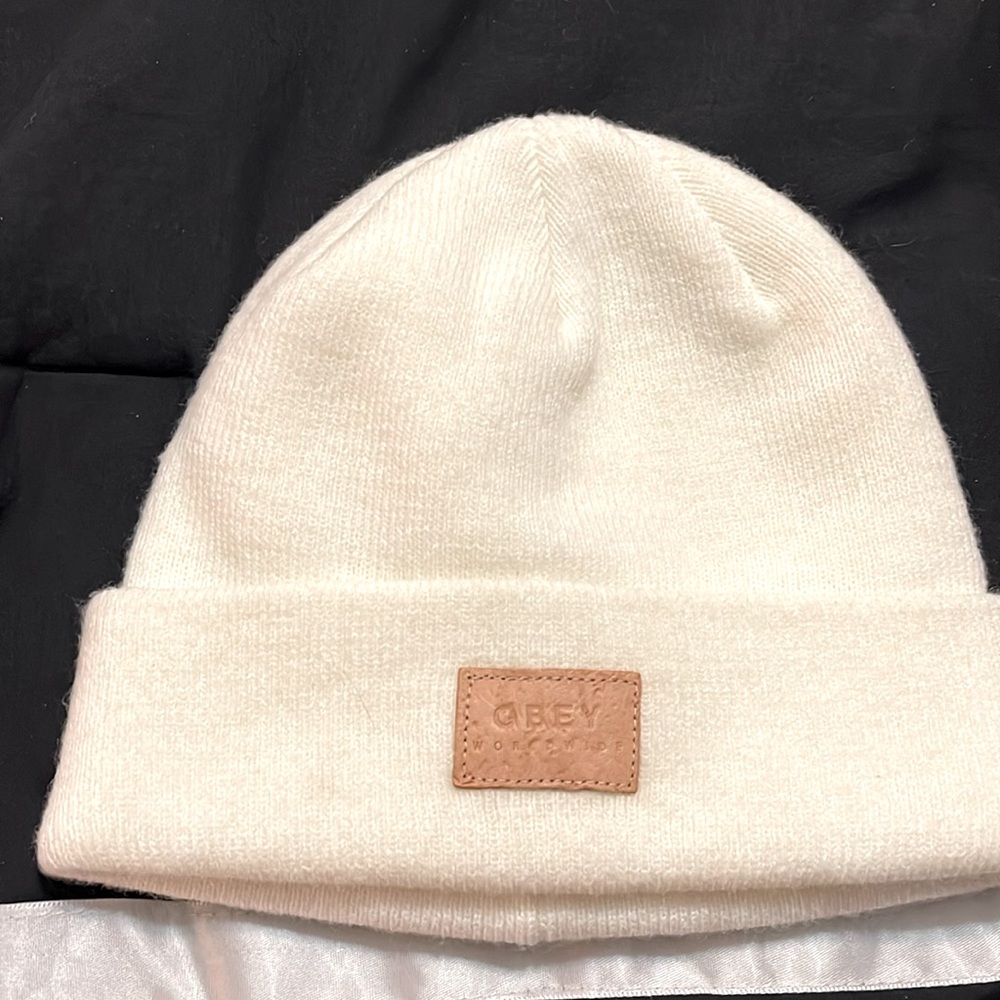 White Obey world wide Beanie